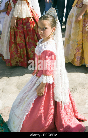 Andujar Jaen Provincia Spagna Romeria annuale di La Virgen de la Cabeza bambina in costume tradizionale Foto Stock