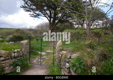 Ingresso alla rovina antica cappella a Madron, vicino a Penzance, Cornovaglia Foto Stock