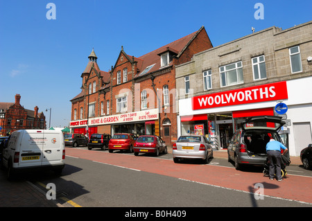 Il principale High Street in Sandbach Foto Stock