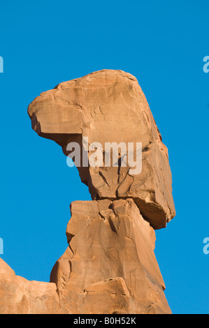 Roccia equilibrata Nefertiti Arches National Park nello Utah Foto Stock