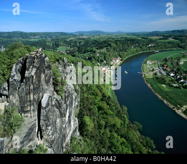 Elba montagne di arenaria, bastione, vista di Rathen, Oberrathen distretto, Fiume Elba, Svizzera Sassone, Bassa Sassonia, Germania