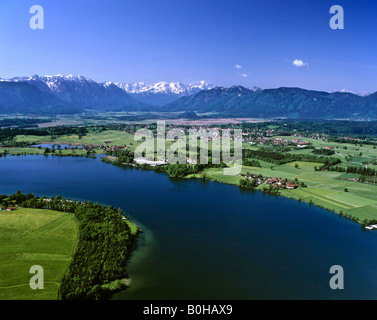 Lago Riegsee, Murnau, Loisach Valley, Terra Wedenfelser regione, Alta Baviera, Baviera, Germania Foto Stock