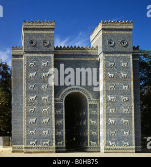 Ishtar Gate, Babilonese city gate, rilievo dei Lions, draghi e tori, Babele Provincia, in Iraq, in Medio Oriente Foto Stock