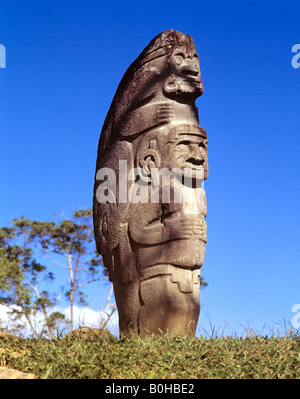 Precolombiana statua di pietra, San Agustín cultura, la cultura preistorica, Colombia meridionale, Sud America Foto Stock
