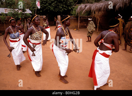 Voodoo inizia a Kapame o segreto congrega, Lomé, Togo. Foto Stock
