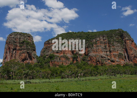 Cerro Memby, eye-catching monolito, Concepción, Paraguay, Sud America Foto Stock