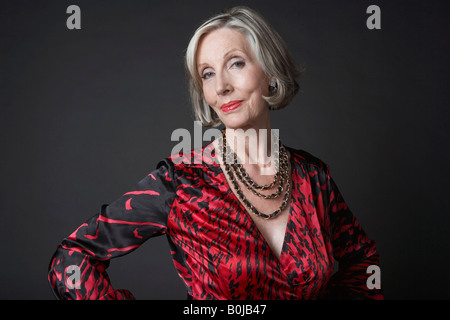 Fiducioso donna matura Foto Stock