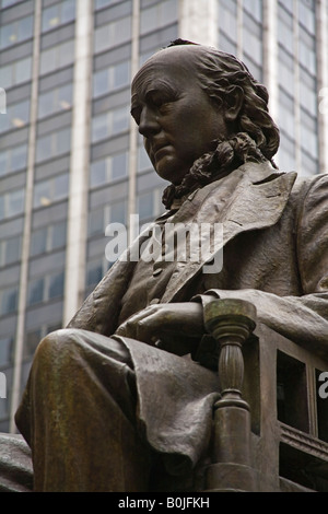 Horace Greeley Statua in Greeley Square Midtown Manhattan New York City New York STATI UNITI D'AMERICA Foto Stock