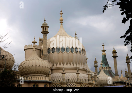 I colori del tramonto Royal Pavilion Brighton East Sussex England Regno Unito Regno Unito Foto Stock