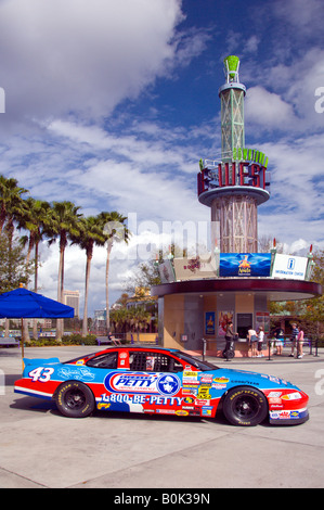 Richard Petty racing car visualizzato a Downtown Disney in Lake Buena Vista Florida USA Foto Stock
