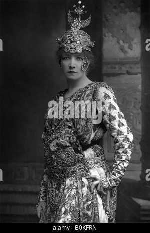 Sarah Bernhardt (1844 -1923), tappa francese attrice, 1890.Artista: W&D Downey Foto Stock