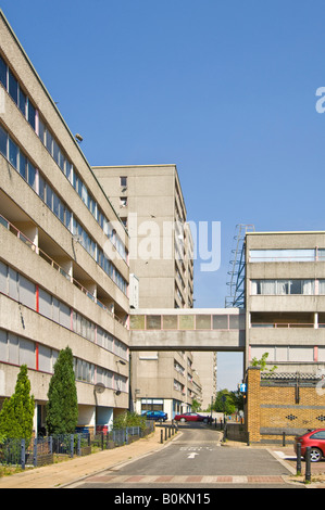 Una vista sul famigerato Ferrier estate in Kidbrooke, Londra. Foto Stock