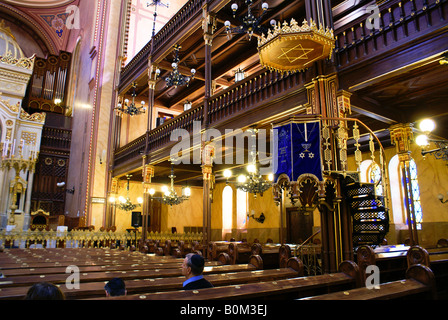 Pulpito alla grande Sinagoga di Dohány Street, Budapest - Ungheria. Foto Stock