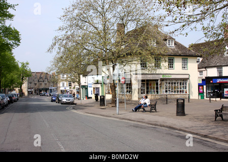 La piazza del mercato di Witney Oxfordshire Foto Stock