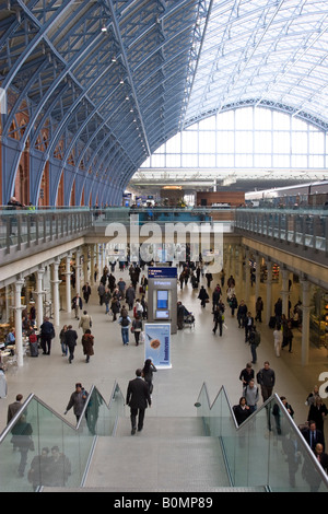 Stazione ferroviaria internazionale di St Pancras Station - Londra Foto Stock