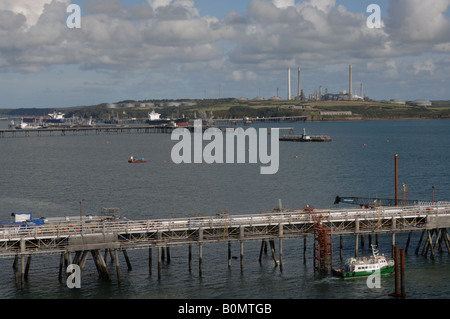 La costruzione del molo sud LNG gancio Milford Haven Pembrokeshire Wales UK Gran Bretagna Foto Stock