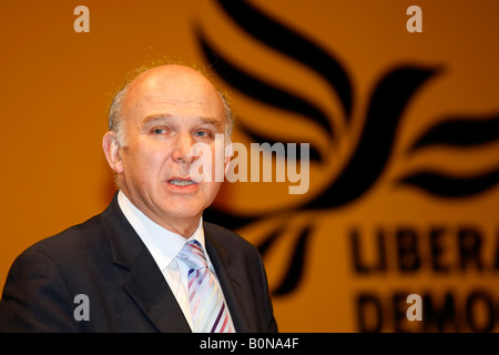 Dr Vince Cable, vice leader del Partito europeo dei liberali democratici e Segretario aziendale del governo di coalizione Foto Stock