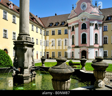 DE - Bassa Baviera: Cortile interno al monastero di Metten Foto Stock