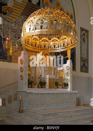 Wien,, Kirche am Steinhof, 1905-1907 von Otto Wagner erbaut, altare mit baldacchino Foto Stock