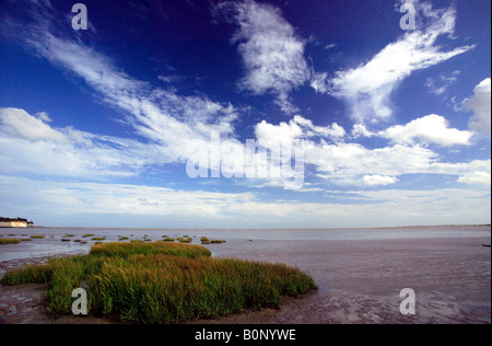 Wide-Angle colpo di una bella Cloudscape sopra Pegwell Bay, Kent Foto Stock