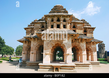 Lotus (Kamal) Mahal, Hampi, Karnataka, India Foto Stock