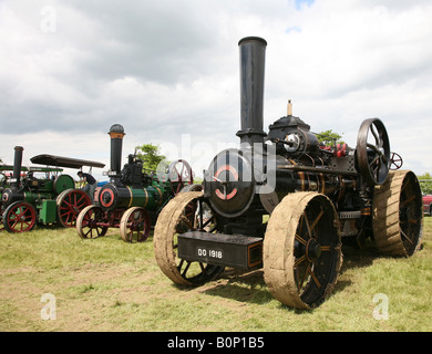 Un 'John Fowler' con trazione a vapore il motore restaurato ed esposto alla Essex giovani agricoltori Show. Foto Stock