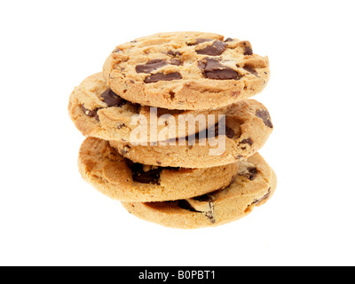 Freschi e saporiti biscotti al cioccolato biscotti snack isolato sfondo bianco con nessun popolo e un tracciato di ritaglio Foto Stock