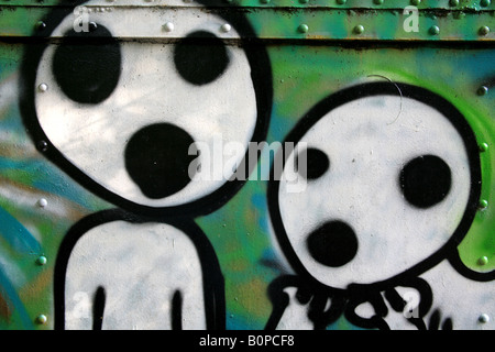 Dipinti su un treno abbandonati carro Foto Stock