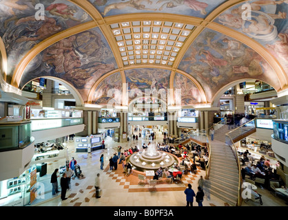 Il famoso affresco sul soffitto dipinti nella Galeria Pacifico shopping mall a Buenos Aires, Argentina. Foto Stock