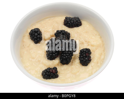 Budino di riso con more Foto Stock