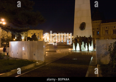 La rivoluzione di Bucarest Plaza di notte Foto Stock