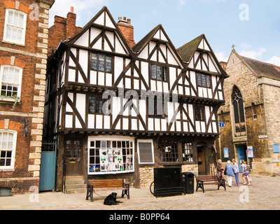 Leigh Pemberton casa medievale di un edificio storico ora un ufficio di Informazioni Turistiche di Lincoln City Inghilterra REGNO UNITO Foto Stock