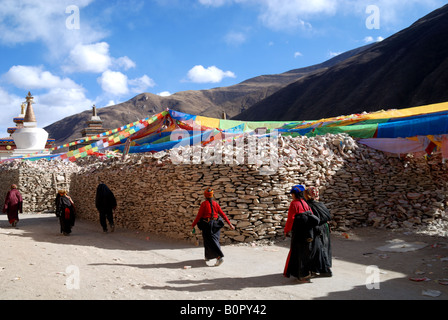 Mani da parete, OM MANI PADME HUM,Yushu,Qinghai Foto Stock