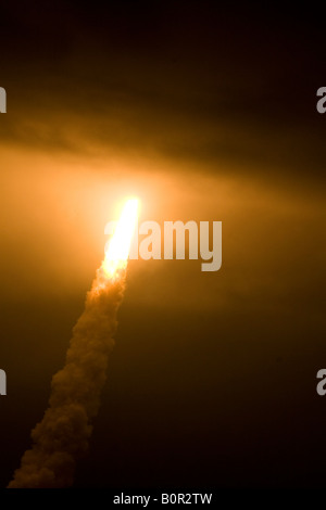 Il lancio della navetta spaziale Endeavour a John F Kennedy Space Center di Cape Canaveral Florida Foto Stock