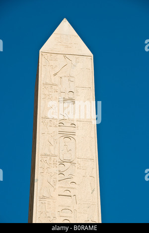 Il hatschepsut obeslique a Karnak Luxor Foto Stock