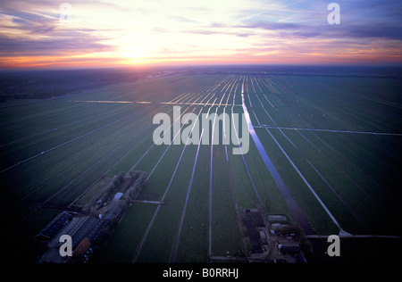 Bonifica del Noord Holland provincia con un sistema di fossi a contenere l'acqua Foto Stock