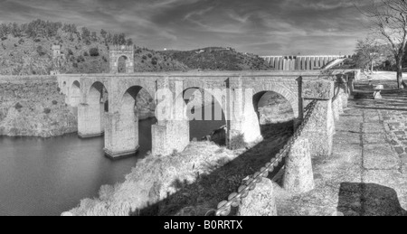 Alcantara ponte sul fiume Tago Foto Stock