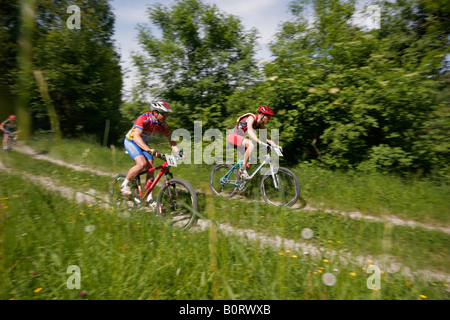 Mtb crosscountry sfida. Bardassano, Torino, Italia. Foto Stock