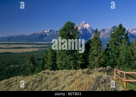 La gamma Teton Mountains e del Grand Teton visto dalla montagna del segnale Grand Teton National Park Wyoming Foto Stock