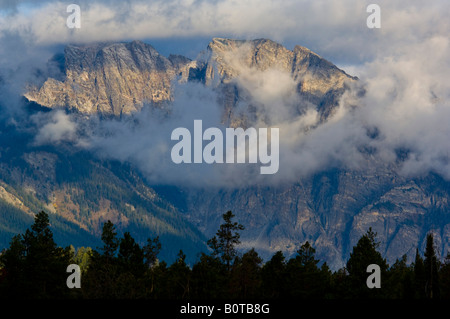 Nuvole temporalesche nella mattina sulle montagne nel Teton gamma Grand Teton National Park Wyoming Foto Stock