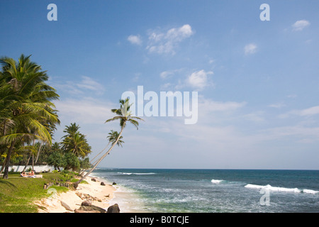 Una vacanza privata home su una spiaggia vicino a Galle, nel sud dello Sri Lanka. Foto Stock