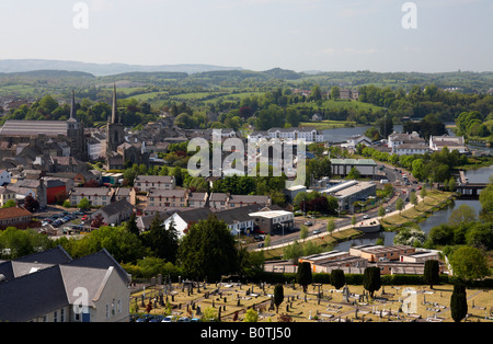 Vista su enniskillen County Fermanagh compresi Lough Erne centro città e portora royal school Foto Stock