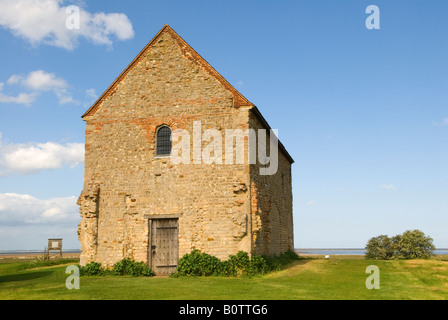 Bradwell on Sea, St Peter on the Wall una cappella sassone celtica Essex anni '2009 2000 UK HOMER SYKES Foto Stock