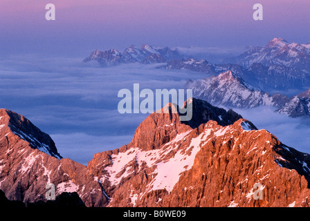 Vista dalla cima del monte. Zugspitze, Baviera, Germania, Europa Foto Stock