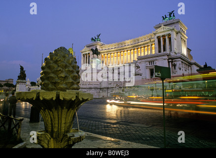 Monumento a Vittorio Emanuele, il Monumento Nazionale di Vittorio Emanuele II, Piazza Venezia, Roma, Lazio, Italia Foto Stock