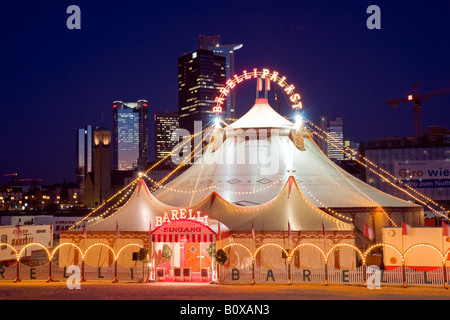 Tenda del circo di notte, Germania, Hesse, Francoforte Foto Stock