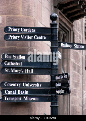 Cartello in centro città, Regno Unito, Inghilterra, Coventry Foto Stock
