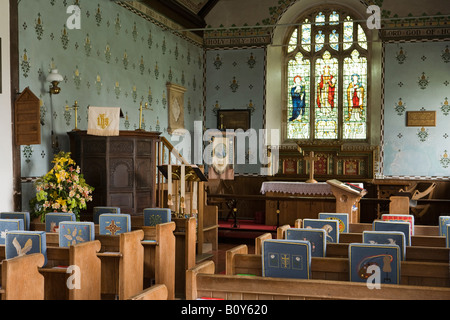 Regno Unito Inghilterra Friston Suffolk St Marys chiesa vittoriano decorazione dipinta in coro Foto Stock