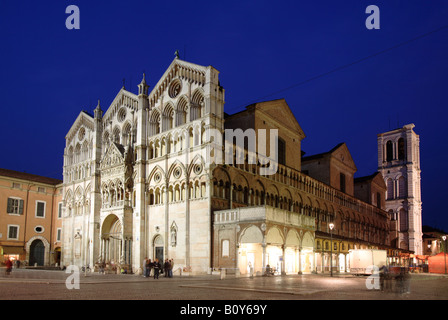 Facciata della chiesa di San Giorgio la cattedrale di Ferrara, Italia Foto Stock
