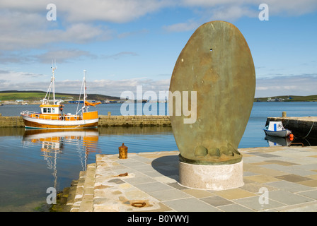 Nave di pala di elica al di fuori del Museo delle Shetland e archivi, fieno's Dock, Lerwick, isole Shetland, Scotland, Regno Unito Foto Stock